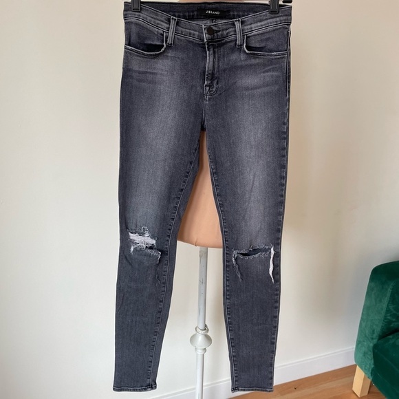 J Brand Mid Rise Nemesis Gray Distressed Blowout Knee Super Skinny Jeans EUC 27 - Picture 2 of 9